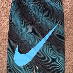 Men’s large, Nike basketball shorts 🩳